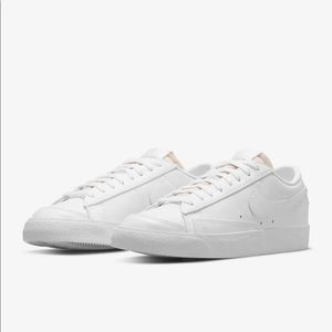 NWOT Nike Blazer ‘77 Low
